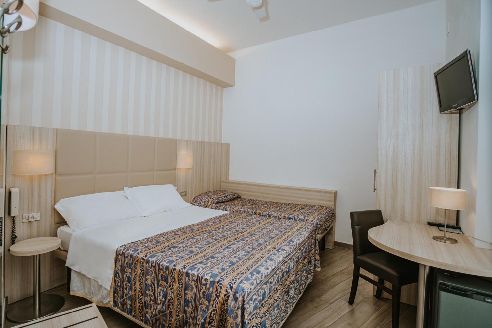 Hotel Gabriella Rimini Exterior photo